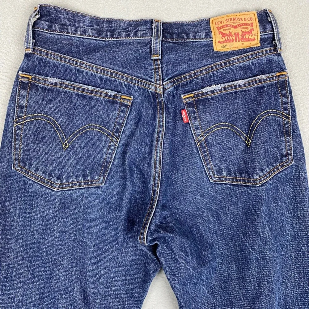 Levis 501 Original Straight Leg Button Fly Jeans Mens 26 Blue‎ Indigo